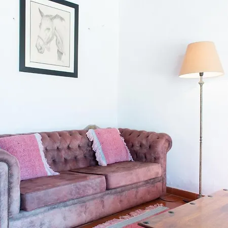 Window To The Valley * Santo Isidoro