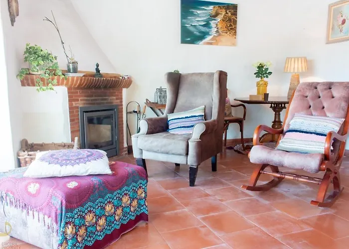 Window To The Valley Santo Isidoro